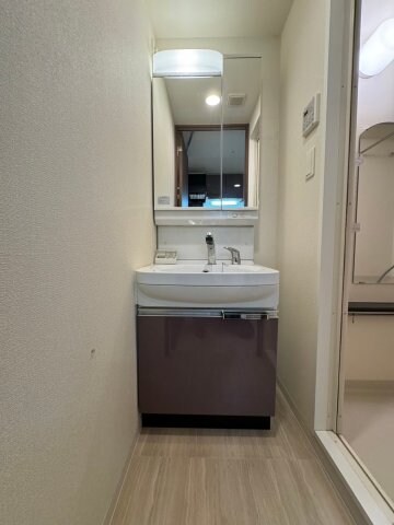 物件内観写真11　(使いやすい洗面所です)