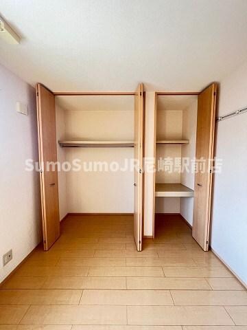 物件内観写真14　(便利な収納スペースです)