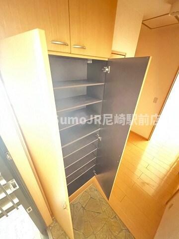 物件内観写真15　(こまごまとしたものを収納できそうですね)