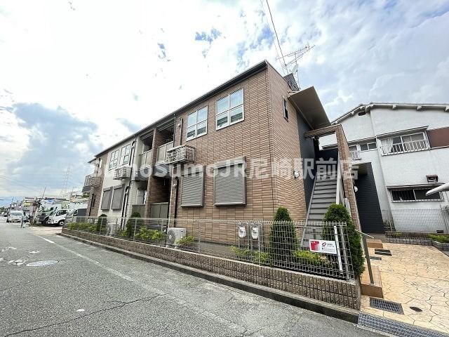 物件外観写真1　(建物外観を気になさる方へ、見た目の良い物件です)