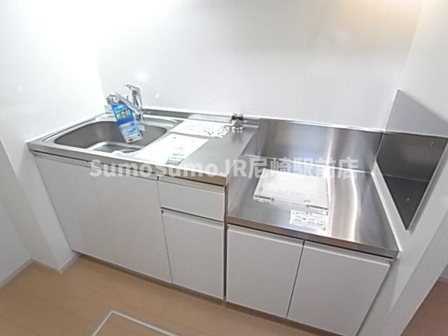 物件内観写真17　(コンパクトなキッチンで掃除もラクラク)