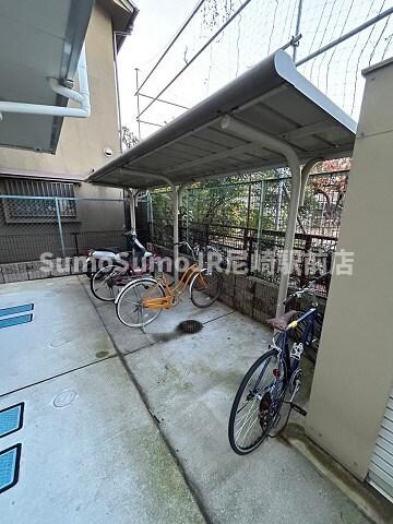 物件外観写真4　(外観は落ち着いています)