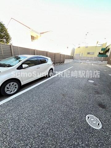 物件外観写真2　(駐車場があります)