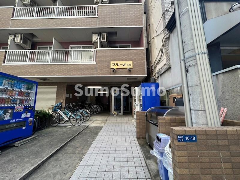 物件外観写真2　(エントランスです)