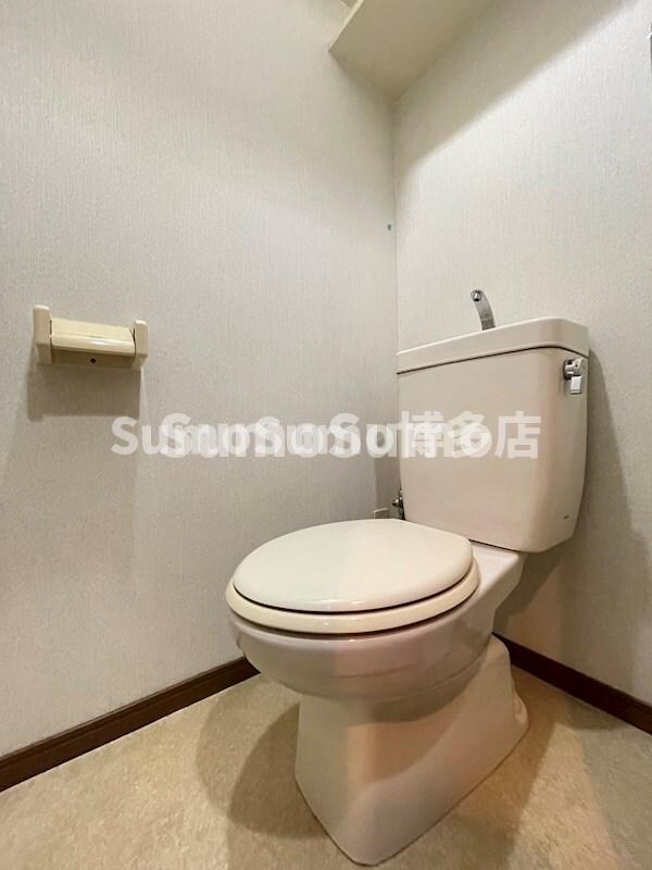 トイレ(コンパクトで使いやすいトイレです)