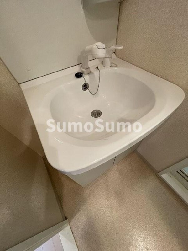 独立洗面台