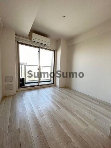 物件内観写真5　(おしゃれなリビングです)