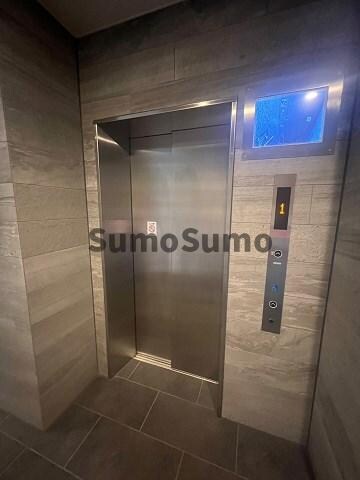 物件外観写真3　(落ち着いた雰囲気の外観です)