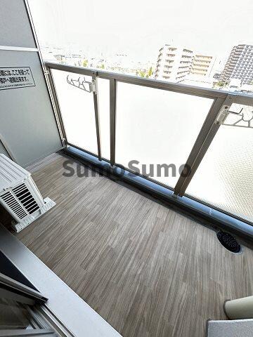 物件内観写真9　(バルコニーからの眺めを楽しみながら食事をしませんか)