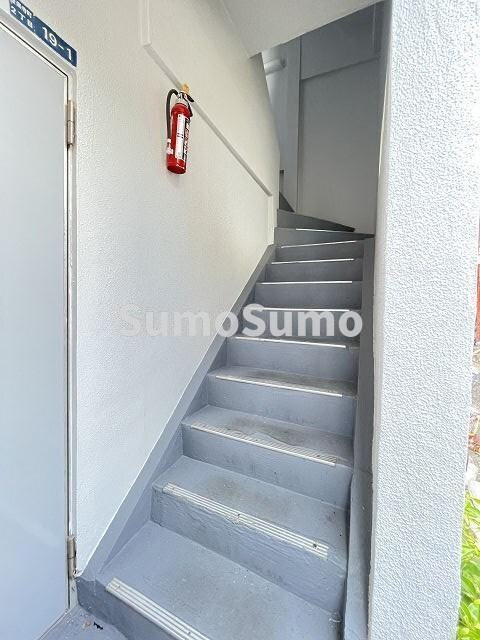 物件外観写真2　(建物の内部です)