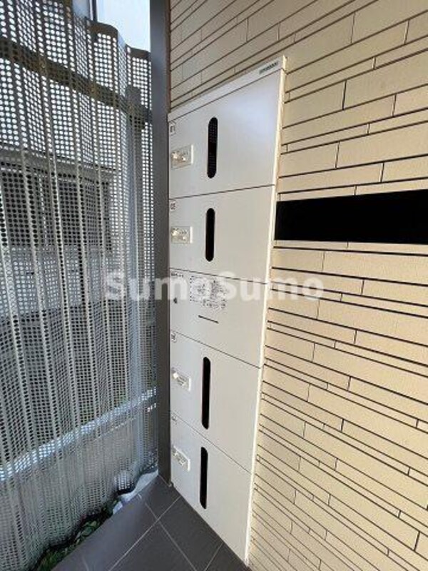 外観(便利な宅配ボックス完備♪)