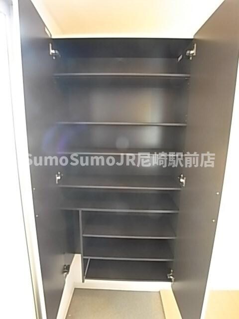 物件内観写真15　(専用の収納スペースです)