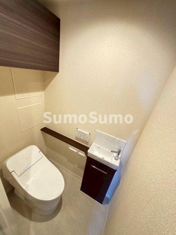 物件内観写真9　(コンパクトで使いやすいトイレです)