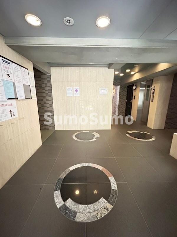 ロビー・ラウンジ(建物の内部です)