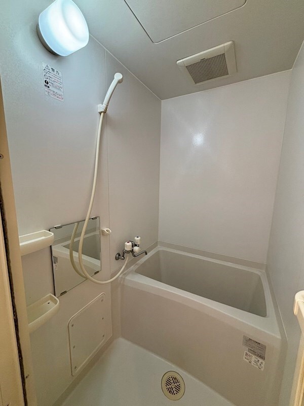 物件内観写真7　(お風呂です)