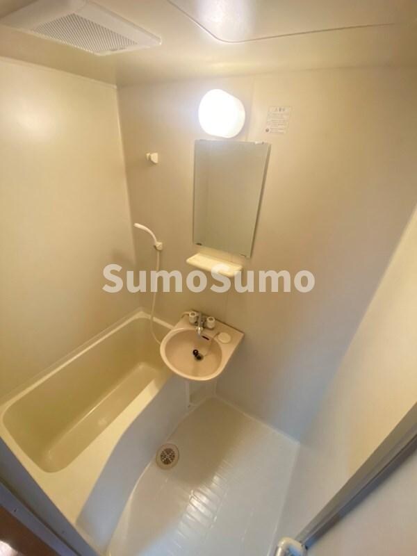 物件内観写真9　(コンパクトで使いやすいお風呂です)