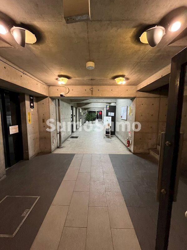 物件外観写真3　(ロビーです)