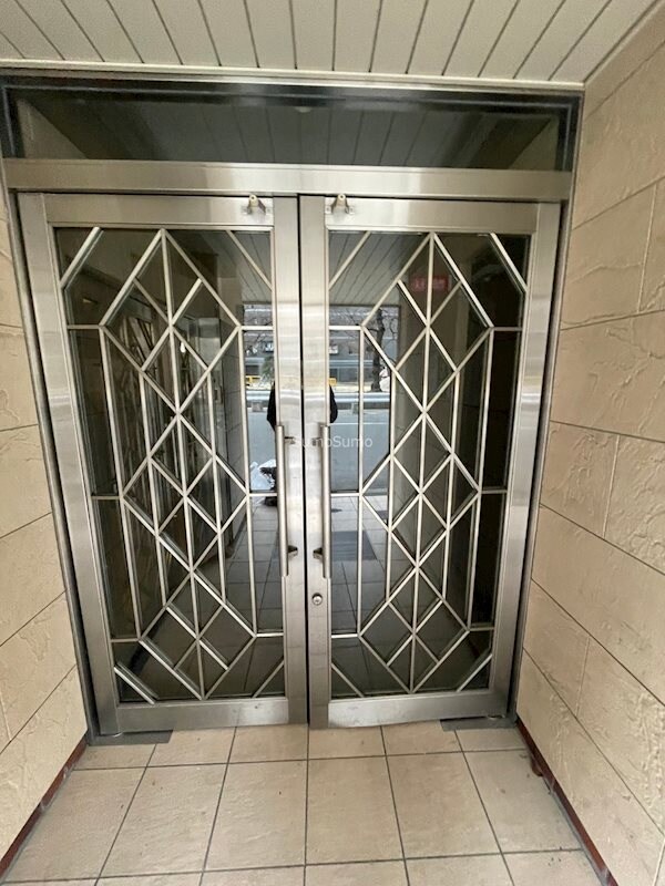 物件外観写真2　(エントランスです)