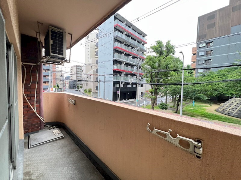 物件内観写真9　(バルコニーがあります)