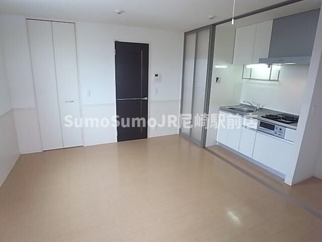 物件内観写真6　(使い勝手のいい寝室です)