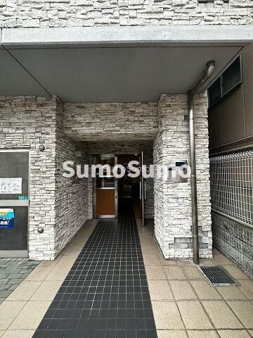 物件外観写真2　(建物の内部です)