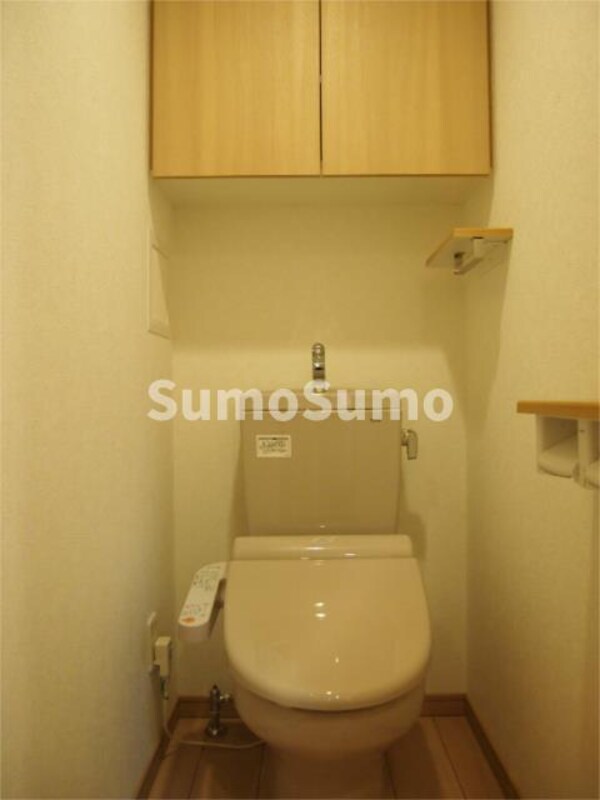 トイレ(コンパクトで使いやすいトイレです)