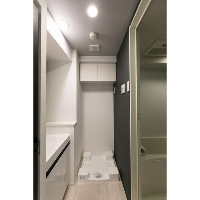 物件内観写真13　(洗濯機置場 )