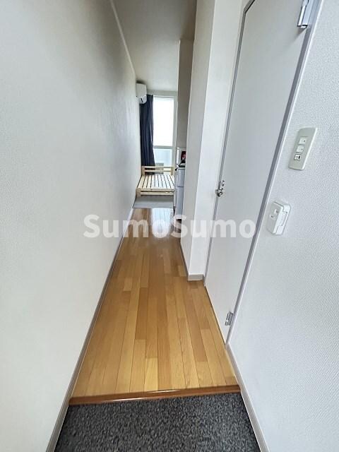 物件内観写真3　(きれいな玄関です)