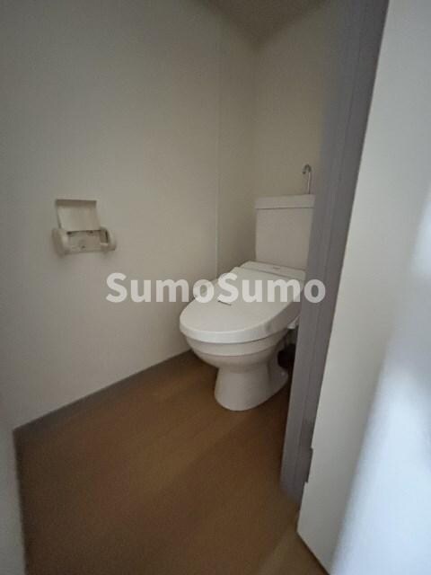 物件内観写真10　(シンプルで使いやすいトイレです)