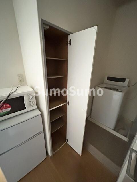 物件内観写真14　(ちょっとした収納スペースも充実しています)