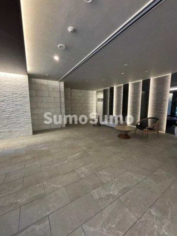 ロビー・ラウンジ(建物の内部です)