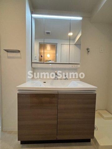 物件内観写真11　(脱衣スペースもあります)