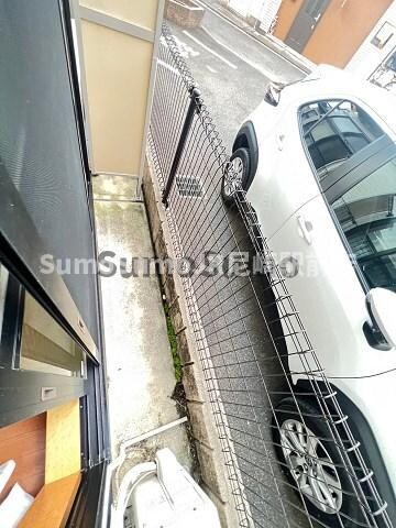 物件内観写真11　(暖かな日差しのふりそそぐバルコニー)