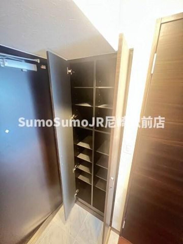 玄関(きれいな玄関です)