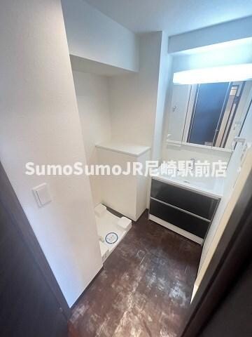 物件内観写真21　(使いやすい独立洗面台です)