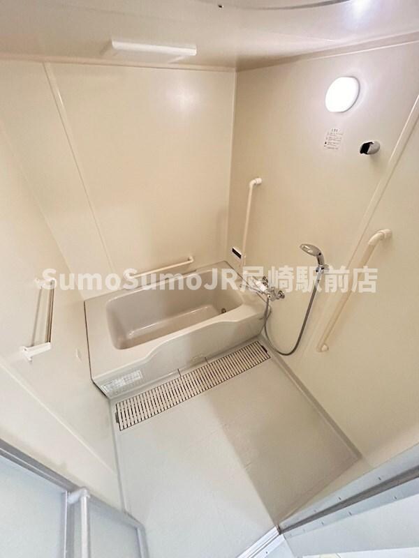 物件内観写真8　(コンパクトで使いやすいお風呂です)