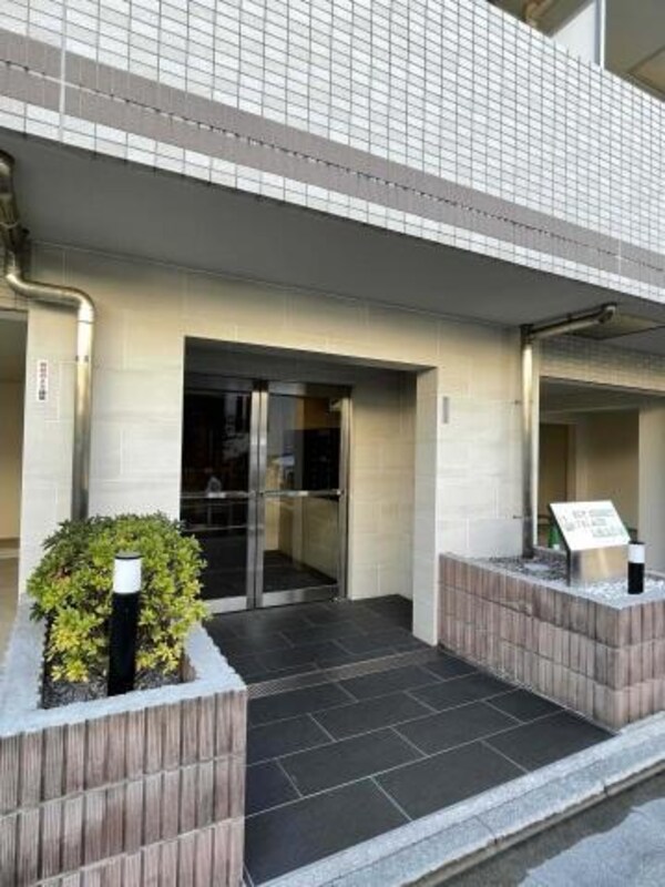 エントランス( )
