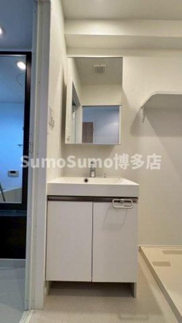 独立洗面台