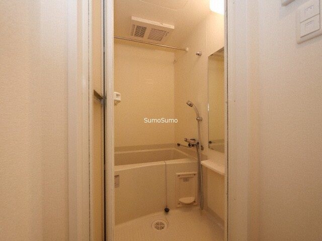 物件内観写真9　(きれいなお風呂です)