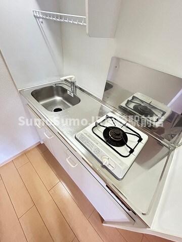 物件内観写真16　(コンパクトなキッチンで掃除もラクラク)