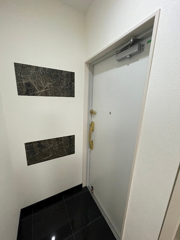 物件内観写真4　(きれいな玄関です)