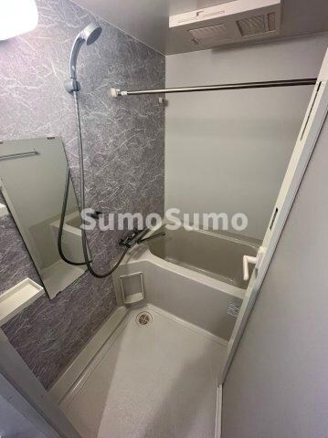 物件内観写真10　(コンパクトで使いやすいお風呂です)