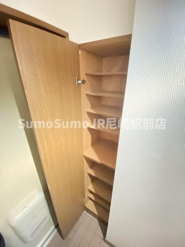 収納(こまごまとしたものを収納できそうですね)