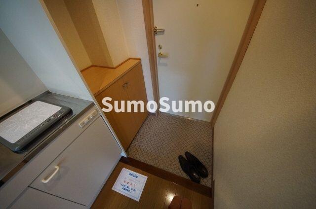 物件内観写真4　(落ち着いた玄関です)