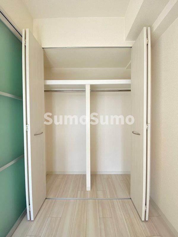 物件内観写真12　(収納豊富です)