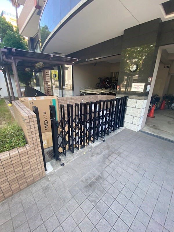 物件外観写真2　(建物の内部です)