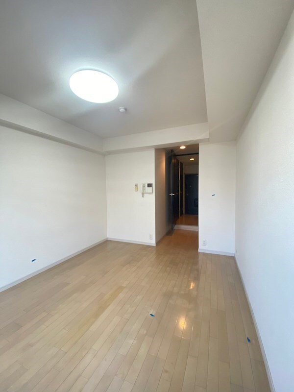 物件内観写真8　(使い勝手のいい寝室です)