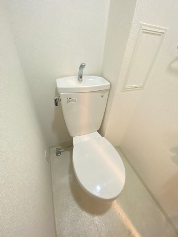 物件内観写真11　(シンプルで使いやすいトイレです)