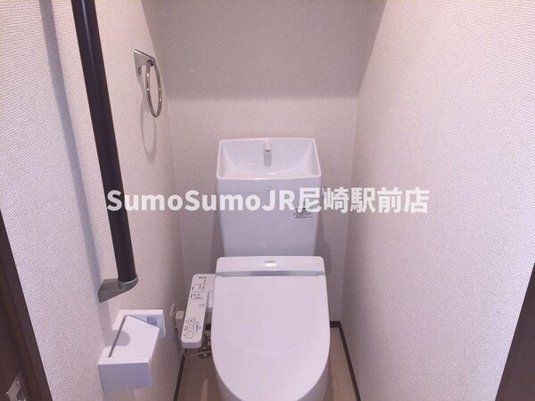 トイレ(シンプルで使いやすいトイレです)
