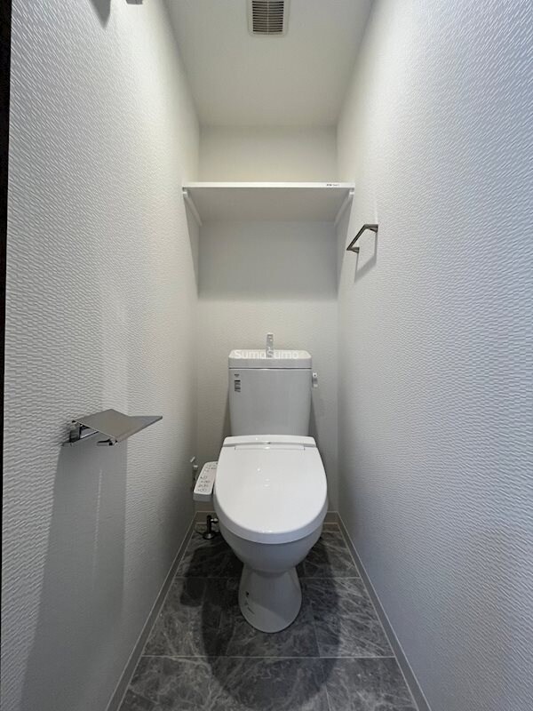 トイレ(コンパクトで使いやすいトイレです)